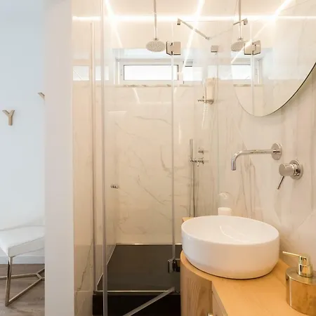 Oda ve Kahvaltı Airport 4*