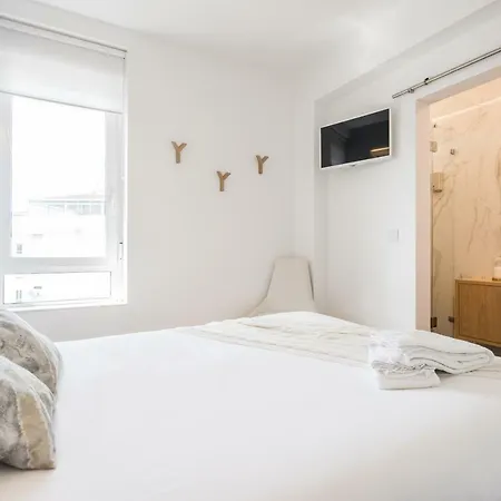 Oda ve Kahvaltı Airport