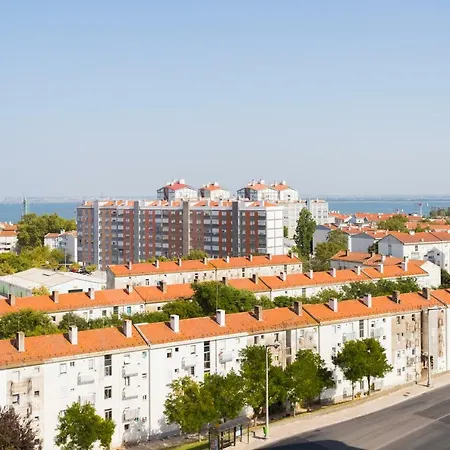 Airport Bed & Breakfast Lisboa