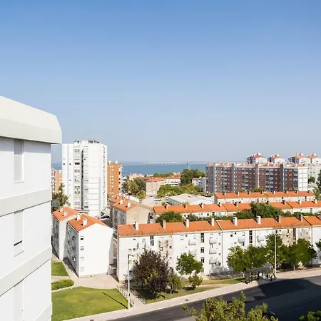 Airport Nocleg ze śniadaniem 4*