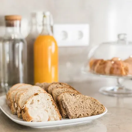 Airport 住宿加早餐酒店 4*