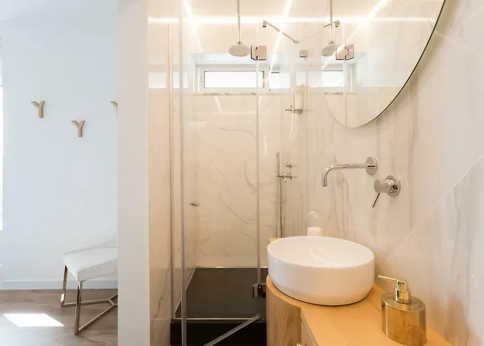 Bed & Breakfast Airport 4*