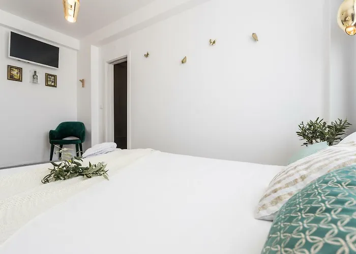 Airport Bed & Breakfast Lisboa